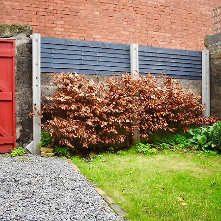 아파트 Beautiful 3 Bedroom Terraced House With Garden